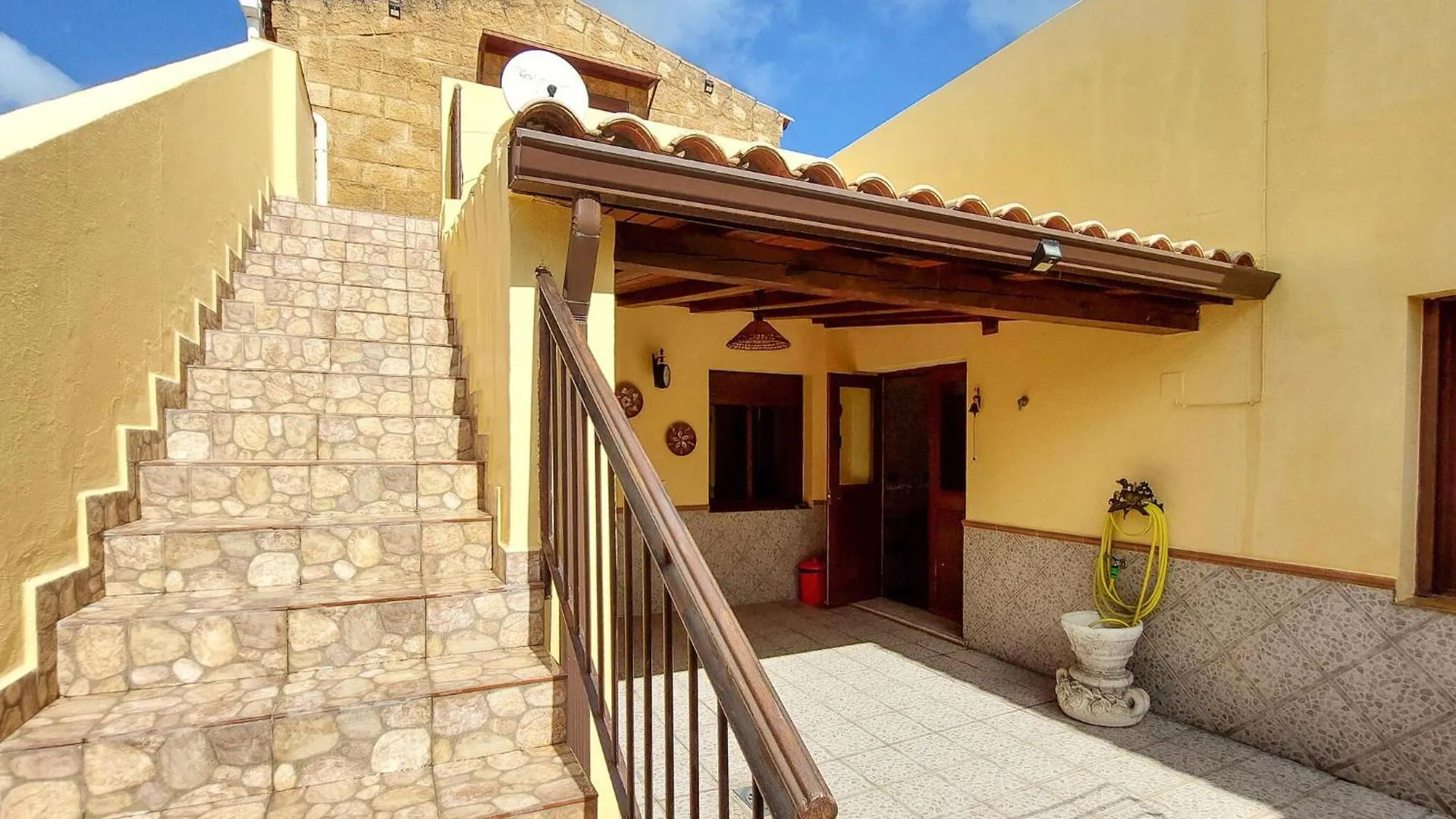 4 Bedroom Pet Friendly Home In San Jose Del Valle